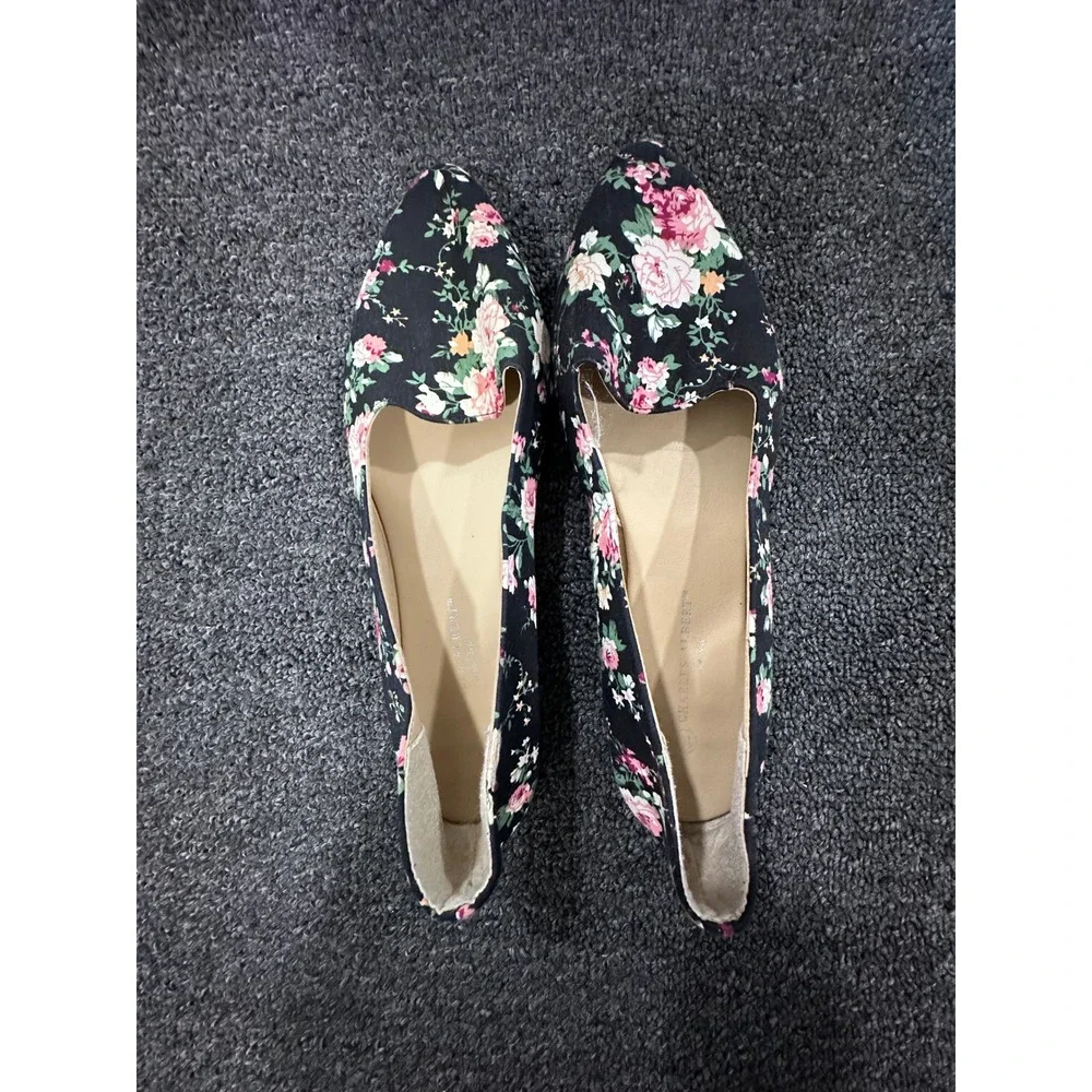 Charles Albert Floral Slip On Loafers Women's Black Pink Rose Flats Size 8.5